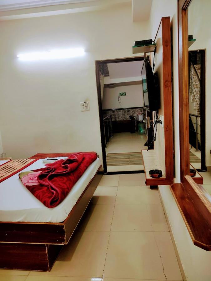 Hotel Diamond By Wb Inn * New Delhi