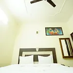 Hotel Diamond By Wb Inn